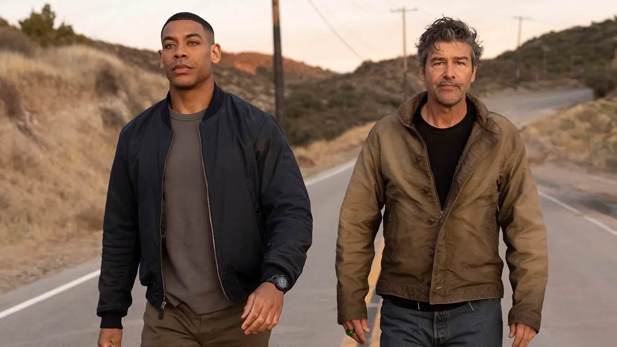 Aaron Pierre and Kyle Chandler as John Stewart and Hal Jordan in Lanterns