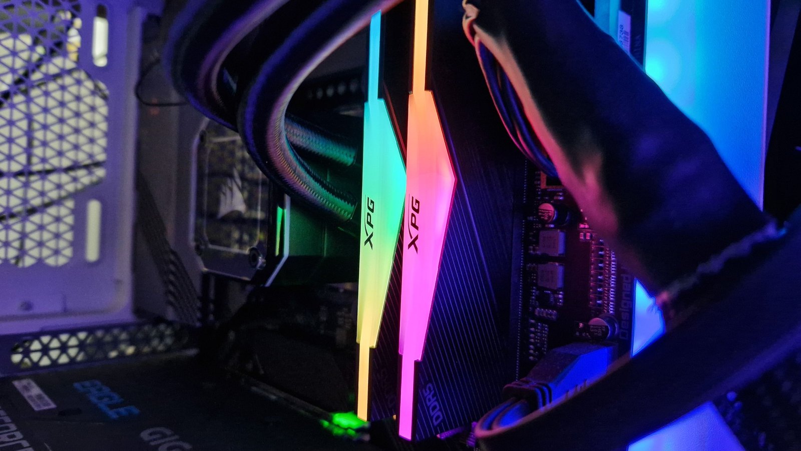 Test XPG Lancer RGB DDR5 : une mémoire vive musclée