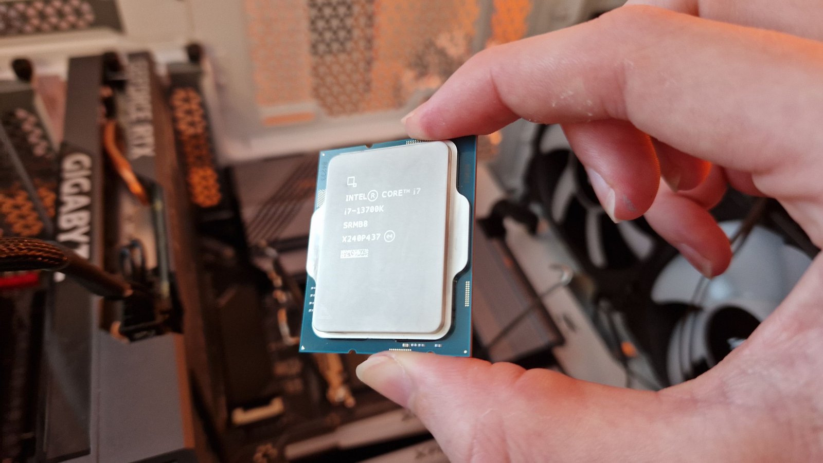 Intel Core i7-13700K : vaut-il vraiment son prix face au i5 ?