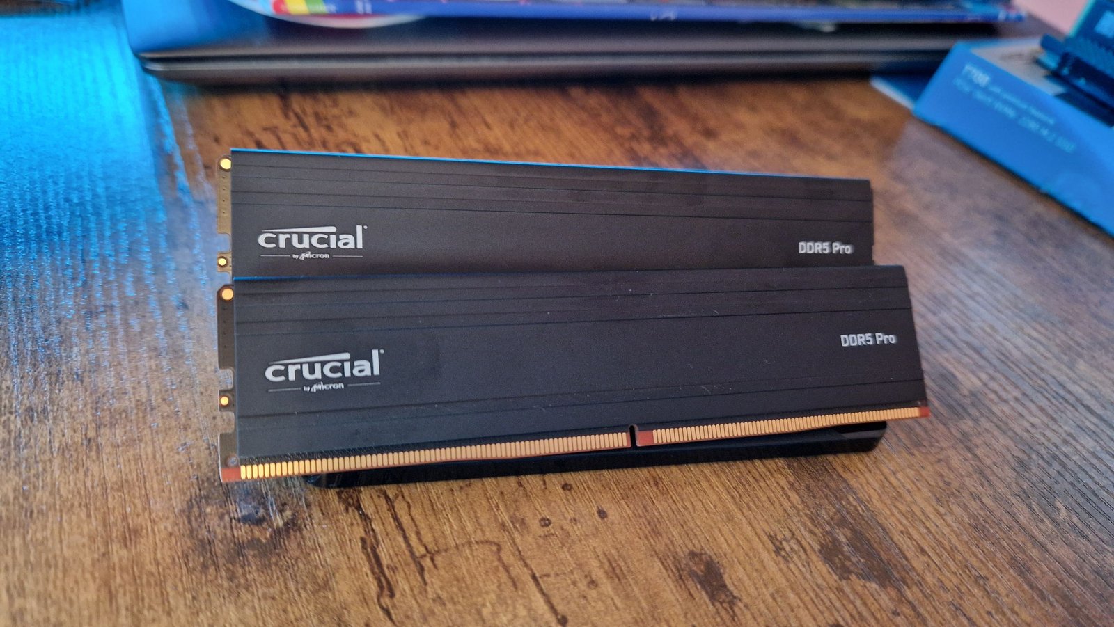 Crucial DDR5 Pro : une RAM sobre qui manque de mordant ?