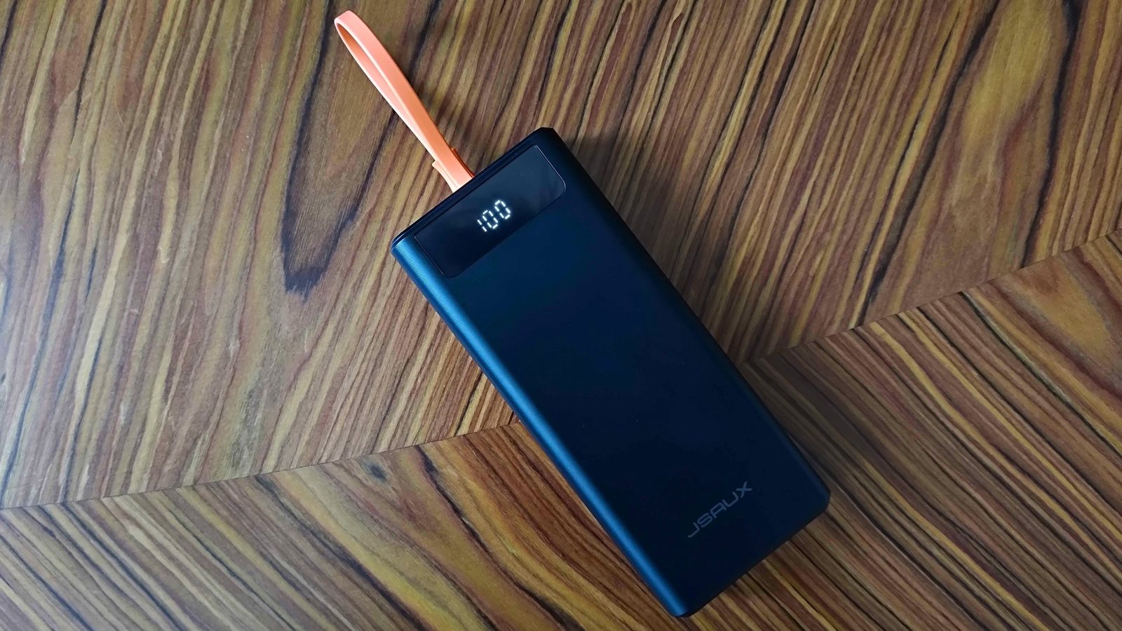 Top down view of Jsaux power bank
