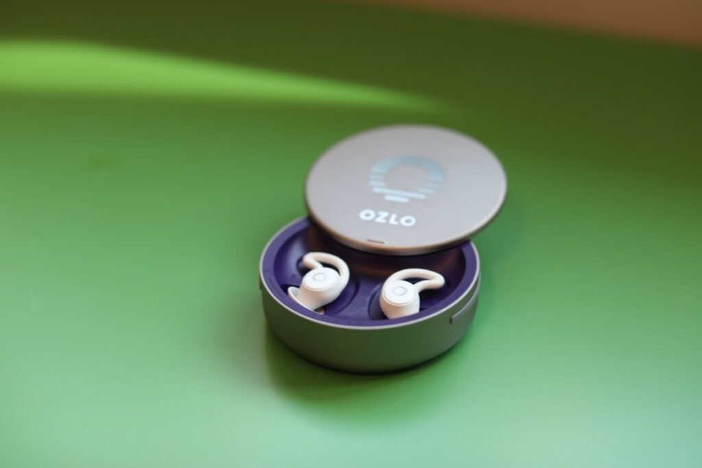 Ozlo transforme ses écouteurs en plateforme de données sommeil
