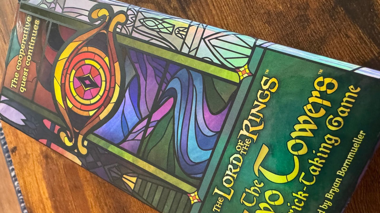 The Two Towers Trick-Taking Game : un défi tactique intense